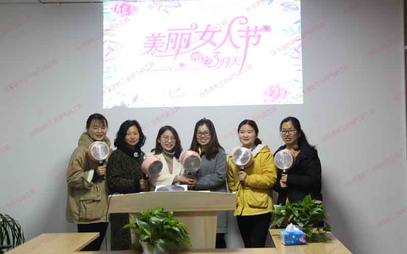 台湾香蕉视频在线播放欢庆三八女神节